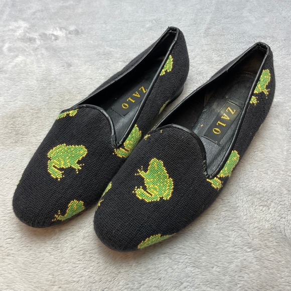 Zalo Shoes - Vintage Zalo Womens Frog Needlepoint Loafers Size 8.5M Black Embroidered Spain